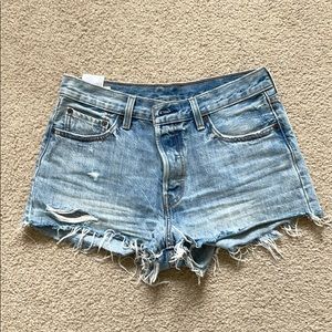 Levi’s 501 Cutoff Shorts (light wash)